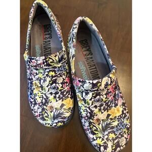Greys Anatomy Soft walk Nursing Clogs Meredith Tropical Print Size 9